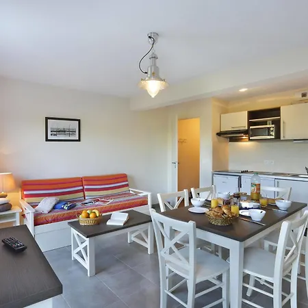 Nemea Les Roches Ferienpark 3*